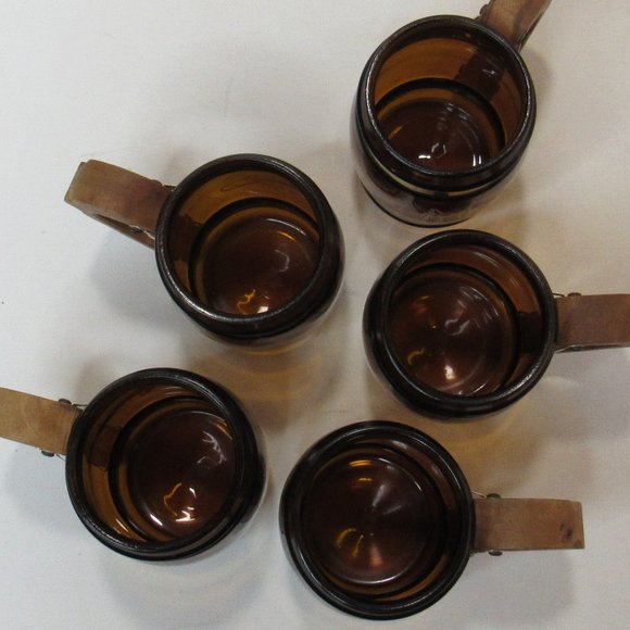 Vintage Siesta Ware Brown Barrel Amber Glass Mug Wood Handle Brass Trim Set of 5 - Picture 9 of 12